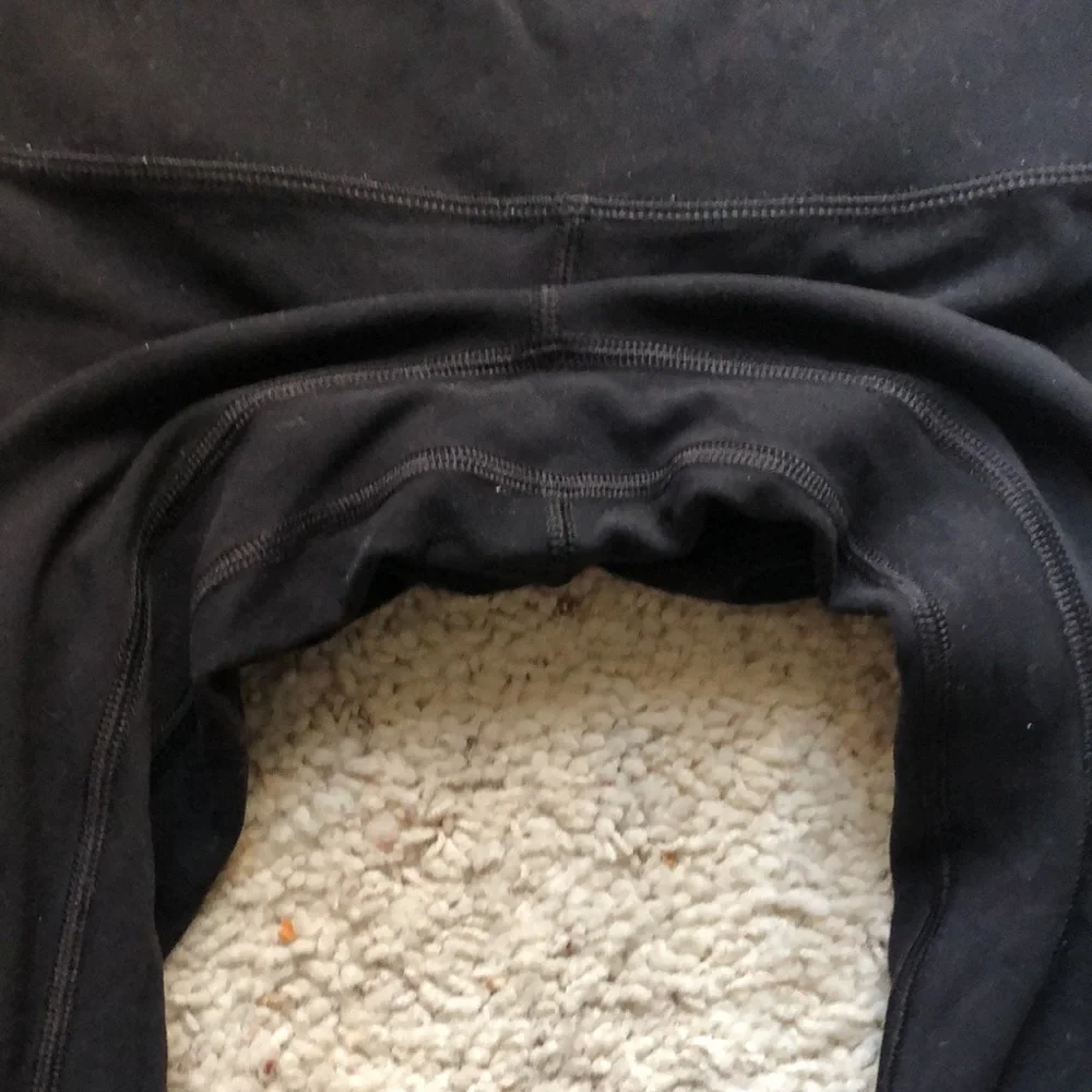 Women’s Lululemon leggings - Picture 4 of 5